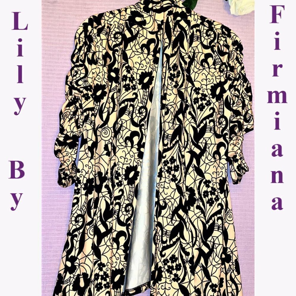 New Without Tags Lily by Firmiana Silk Like KIMONO Absolutely Gorgeous! - Picture 3 of 10